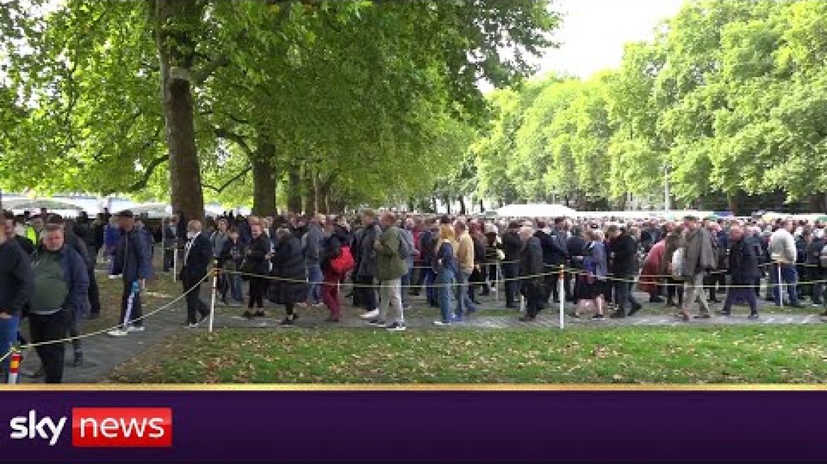 Crowds queue in central London to view Queen lying in state
