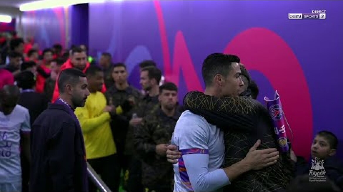 L'accolade de Ronaldo avec Navas et Ramos