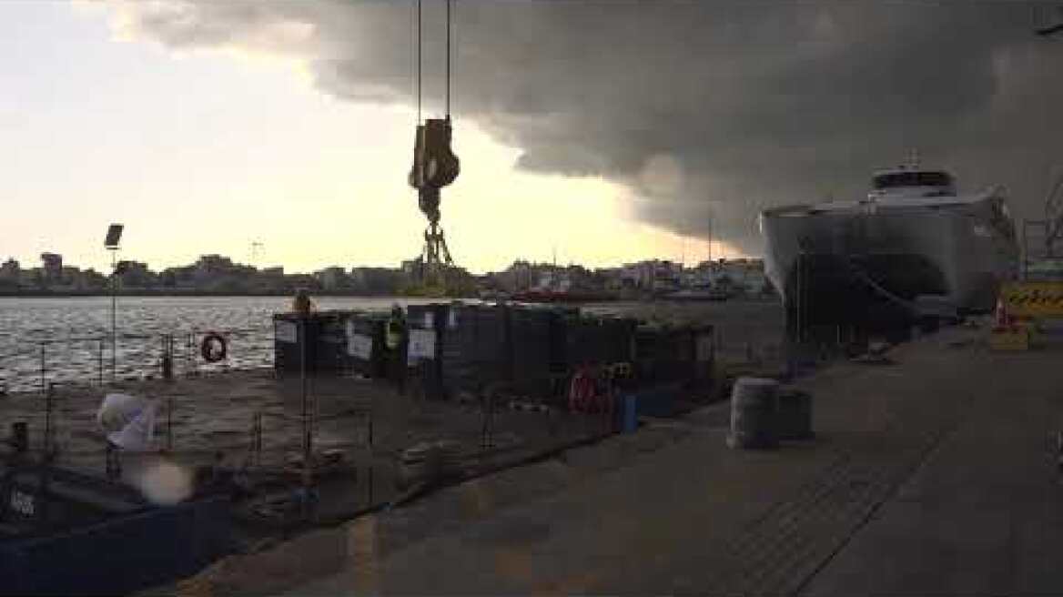 Λιμάνι Λάρνακας - Φόρτωση φορτίου για Ανθρωπιστική Βοήθεια στη Γάζα