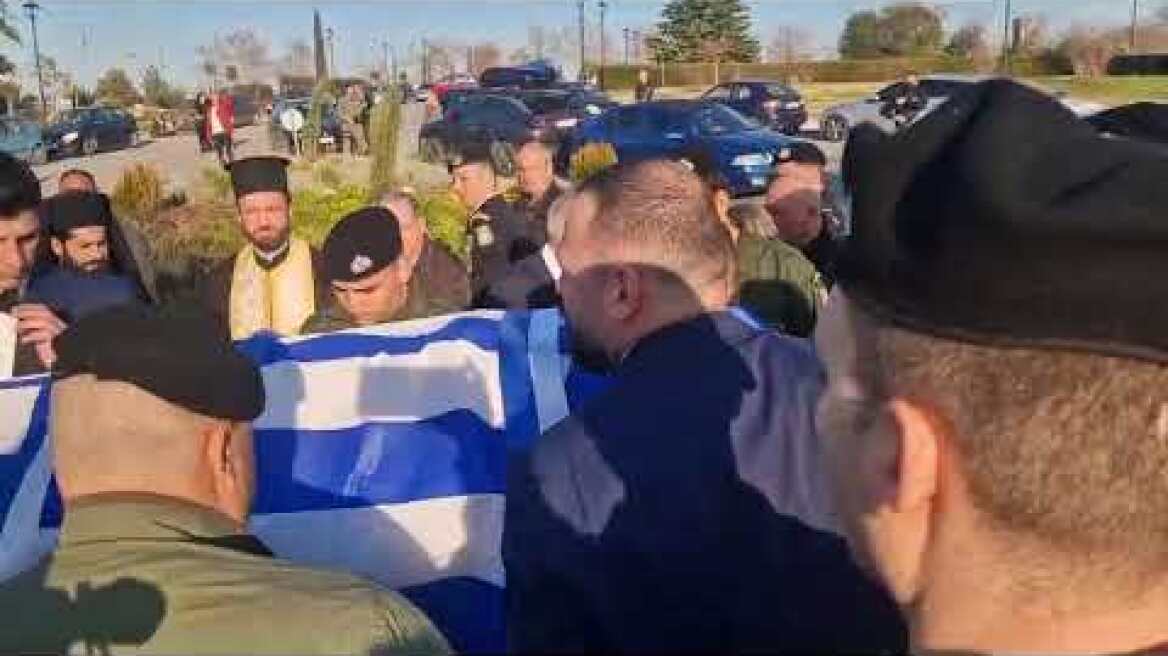 Γιώργος Λυγγερίδης: Θρήνος στην κηδεία, στη Θέρμη η ταφή του