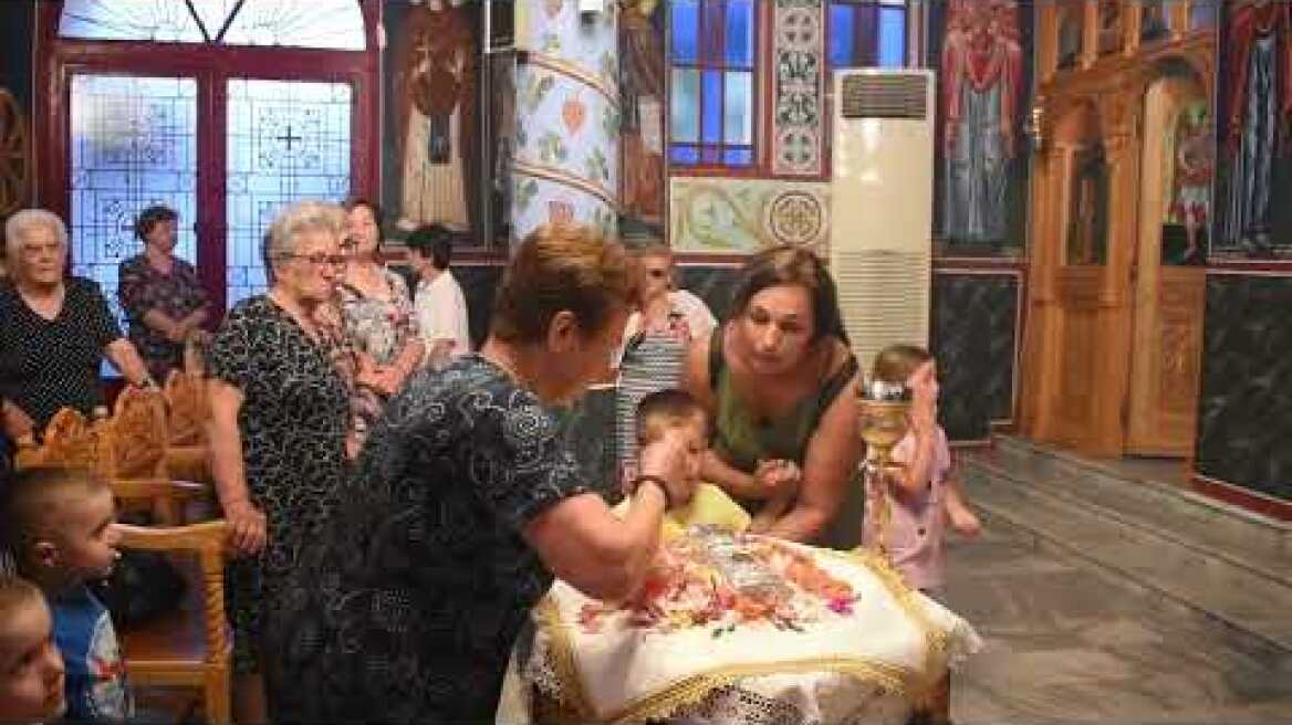 thrakionline.gr: Το ιερό λείψανο της Αγίας Μαρίνας υποδέχθηκε ο Ίμερος - συγκλόνησε η πίστη νεαρού