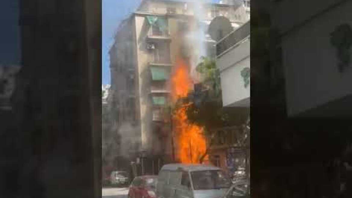 Εκρήξεις και φωτιά σε μαγαζί με φιάλες υγραερίου στην Αχαρνών (3)