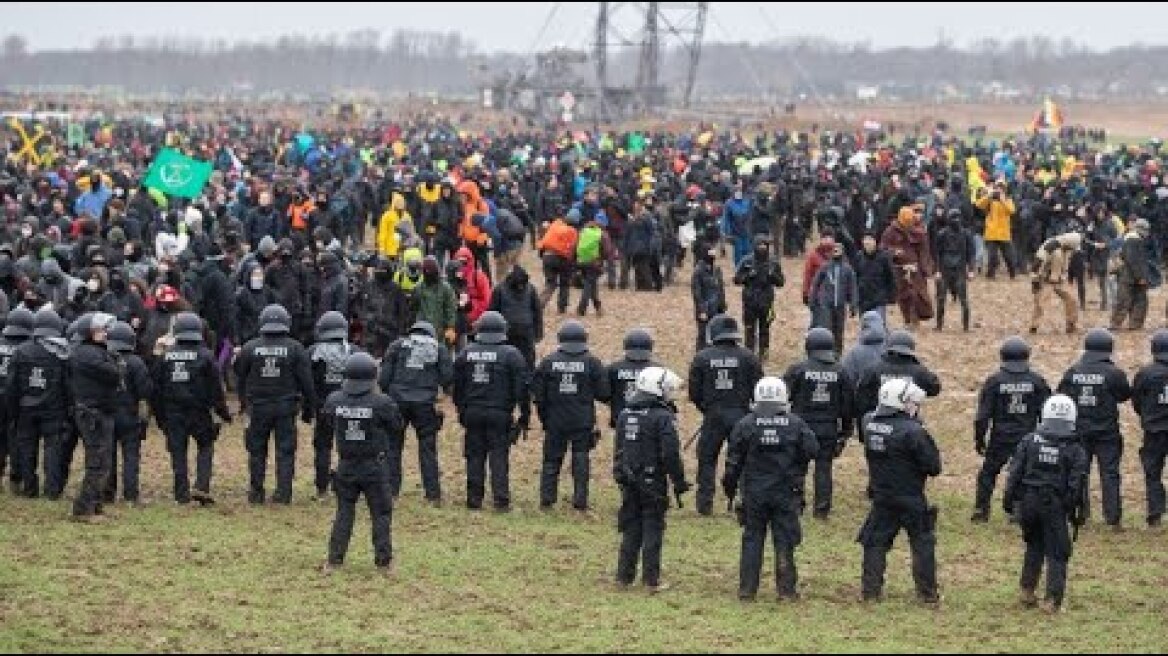 Polizei geht in Lützerath massiv gegen Demonstranten vor