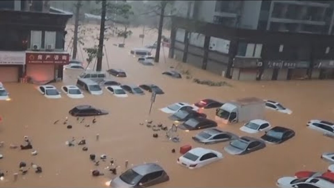 At least 20 people dead in China floods