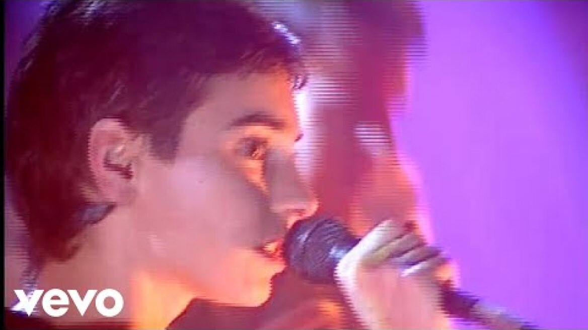 Sinéad O'Connor - Fire On Babylon (Live at Tops of the Pops in 1994)