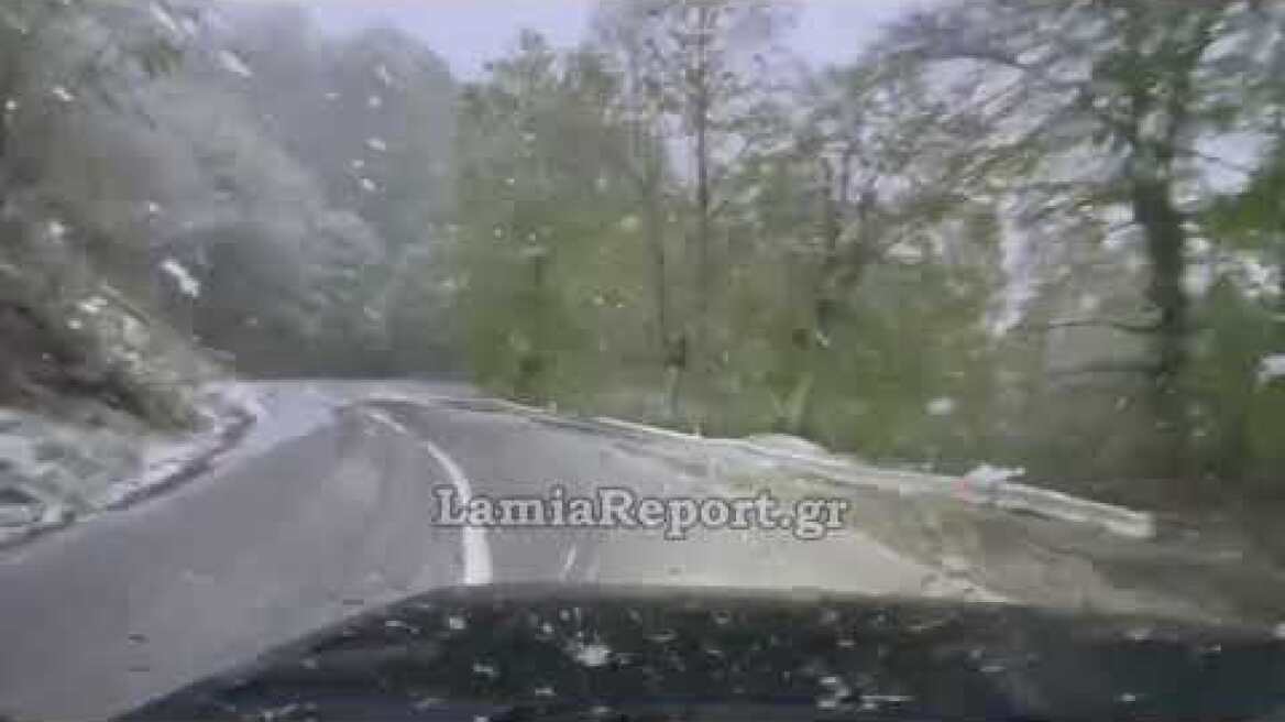 LamiaReport.gr: Χιόνισε στην Οξυά μέσα Απρίλη