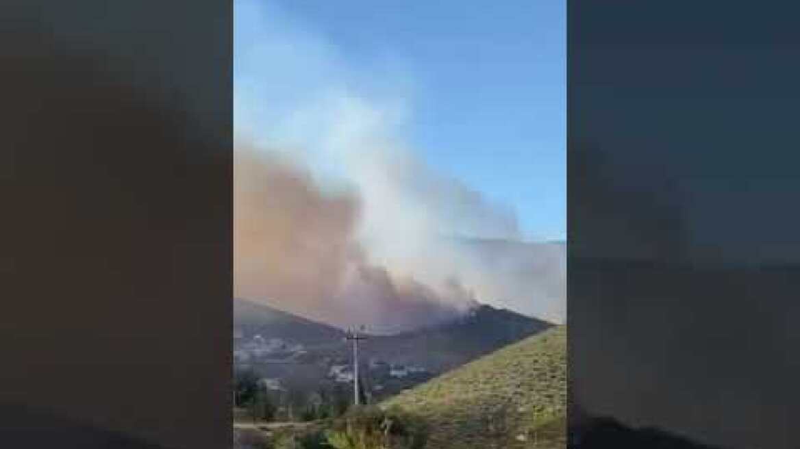 Φωτία στην Πεντέλη (από Παλλήνη)