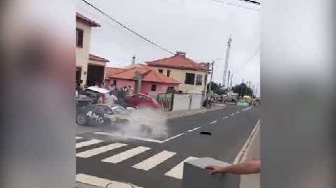 Porsche Crashes into Spectators at Madeira Rally, no one was seriously injured