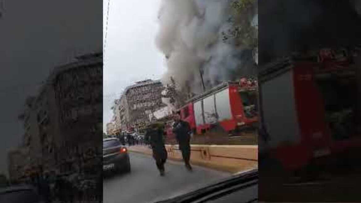 ΕΚΤΑΚΤΟ- Καπνοί από κτίριο στον Πειραιά - Τι συνέβη