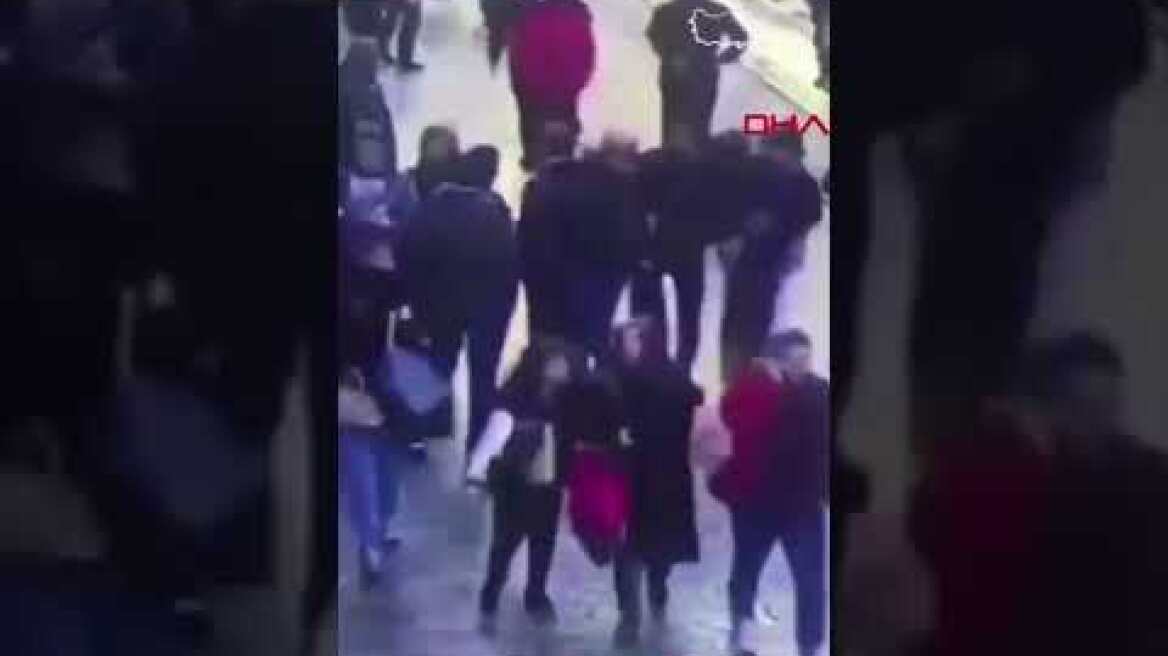 Taksim İstiklal Caddesi'nde bomba bırakan kadının kaçış anı!