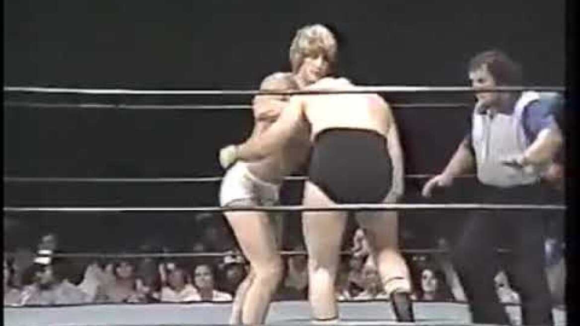 Kevin Von Erich vs Mike Bond. Mid-South Wrestling 1982