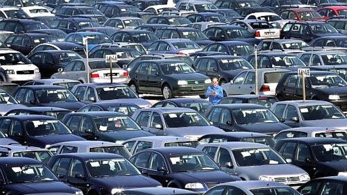 Στο 64,3% η πτώση των πωλήσεων νέων αυτοκινήτων