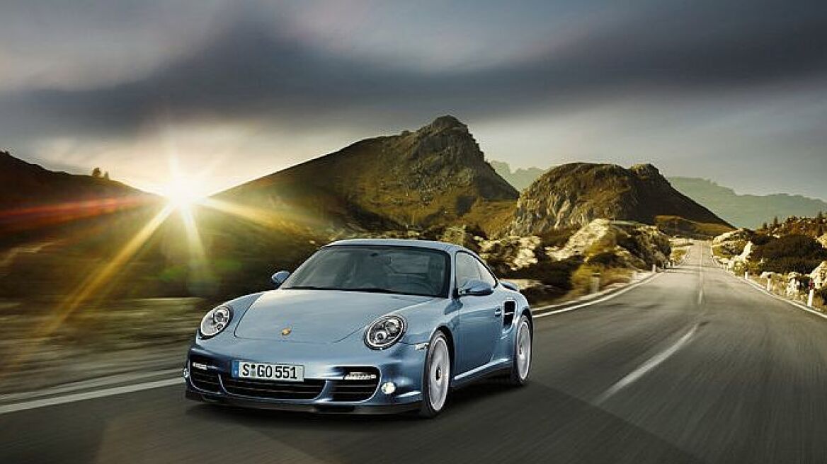 «Κυκλοφόρησε» η Porsche 911 Turbo S (video)