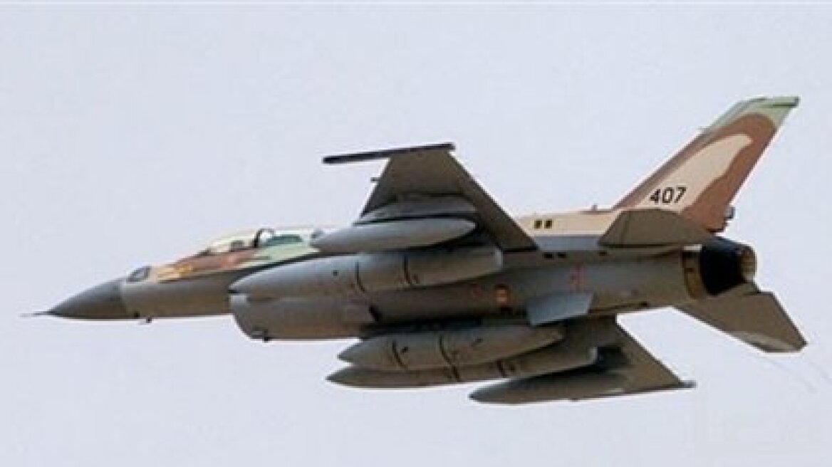 Τρεις αεροπορικές επιδρομές στη Γάζα