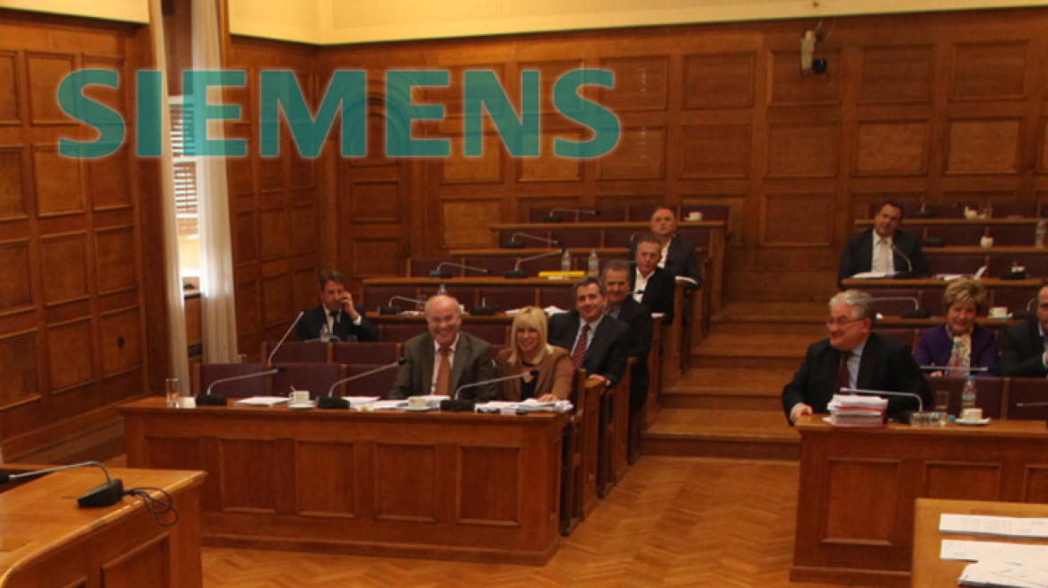 Στη δίνη του πορίσματος Siemens ο πολιτικός βίος