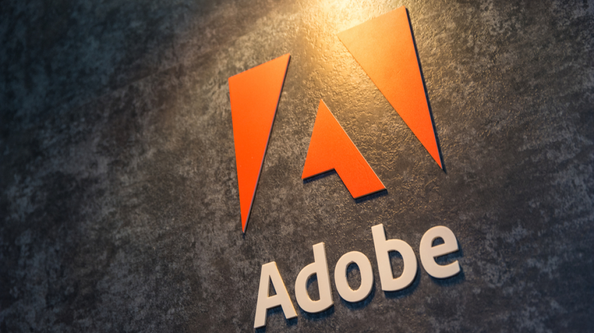 Το hi-tech φόρεμα της… Adobe που μεταμορφώνεται με το πάτημα ενός κουμπιού