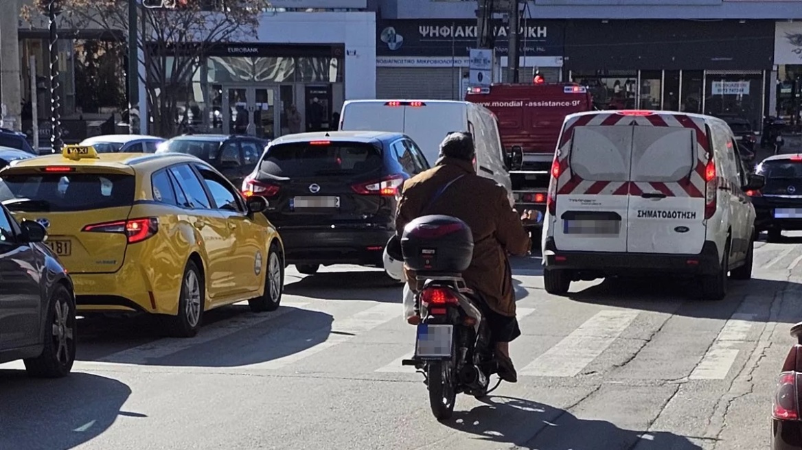 Δεν... αρέσουν στους Έλληνες οι διαβάσεις πεζών