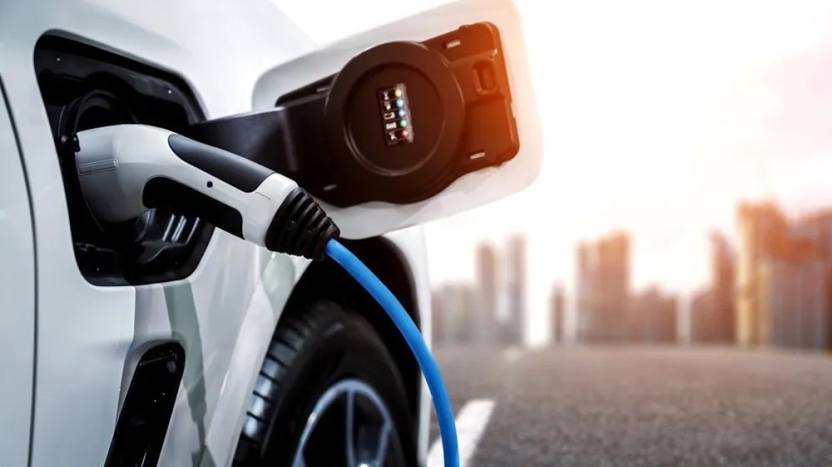 Η Κυβέρνηση προωθεί την ηλεκτροκίνηση αλλά την... ξεχνάει