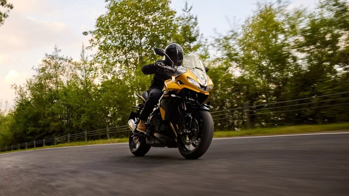 Ξεκίνησαν οι παραδόσεις του «hot» Triumph Tiger Sport 800