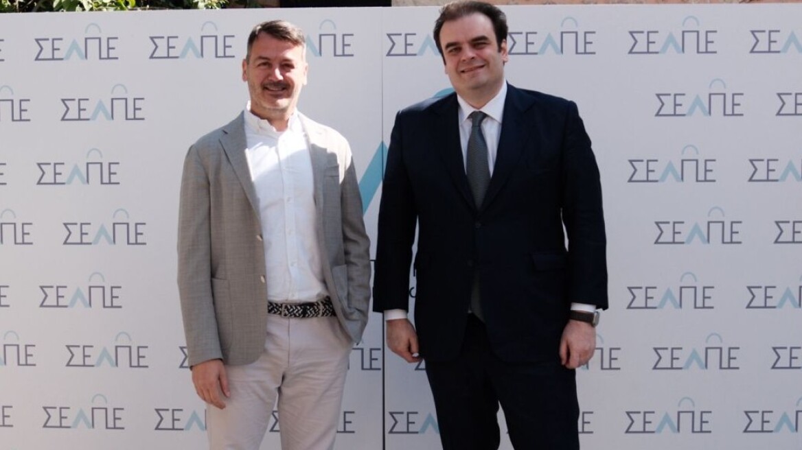 Πιερρακάκης στον ΣΕΛΠΕ: Επενδύουμε στα πλεονεκτήματα κάθε κλάδου, μειώνουμε τα εμπόδια