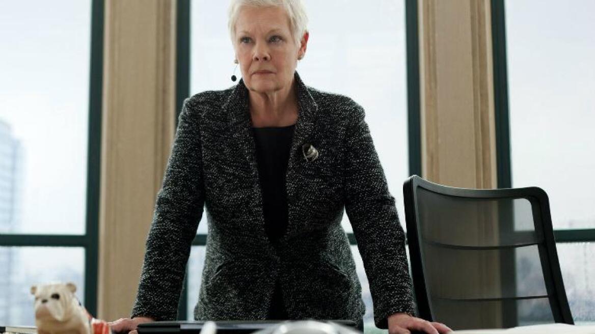 Όταν η ζωή «αντιγράφει» την τέχνη: Για πρώτη φορά τη θέση που είχε η Τζούντι Ντεντς στις ταινίες Τζέιμς Μποντ στην MI6 την αναλαμβάνει γυναίκα