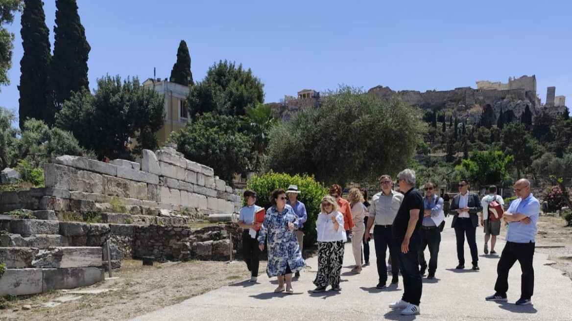Μενδώνη: Στην Αρχαία Αγορά και στον Κεραμεικό αποκαθιστούμε το αρχαίο αττικό τοπίο 