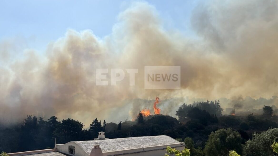 Πυρκαγιά σε αγροτοδασική έκταση στα Κύθηρα - 112 για εκκένωση δύο οικισμών