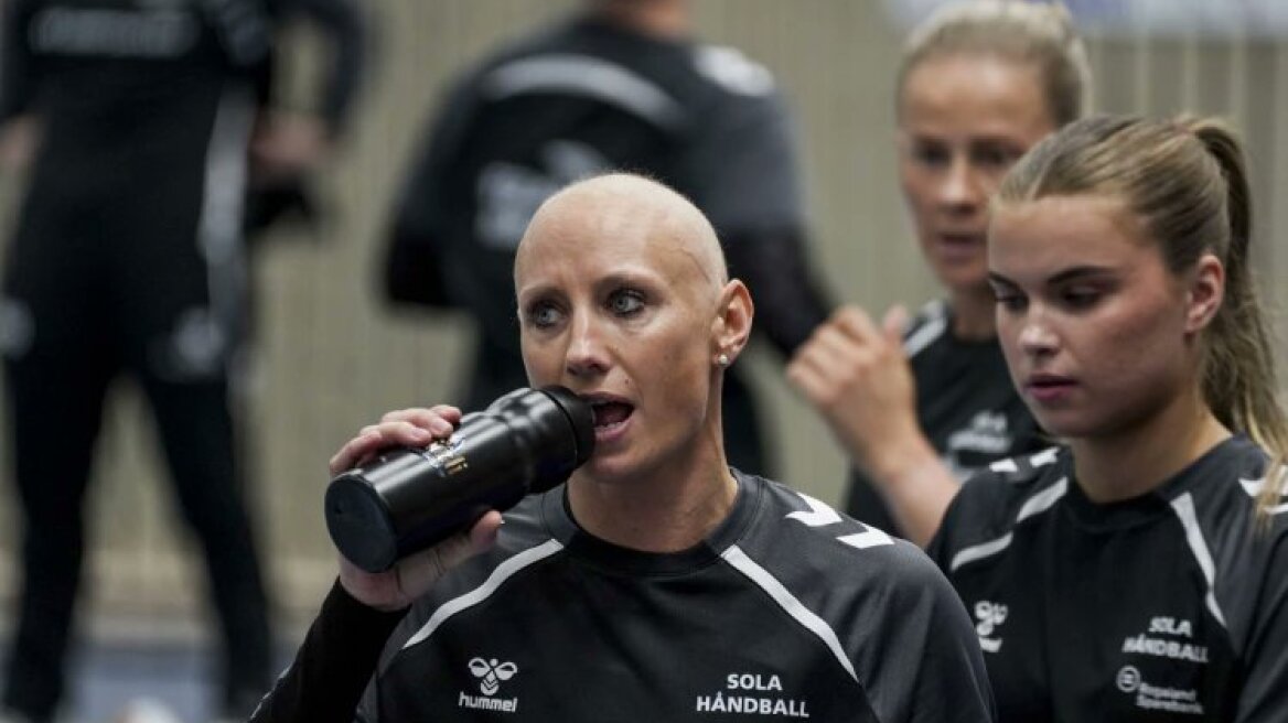 Χρυσή Ολυμπιονίκης του χάντμπολ νίκησε τον καρκίνο και πέντε ημέρες μετά την τελευταία χημειοθεραπεία επέστρεψε στους αγώνες! - Δείτε βίντεο