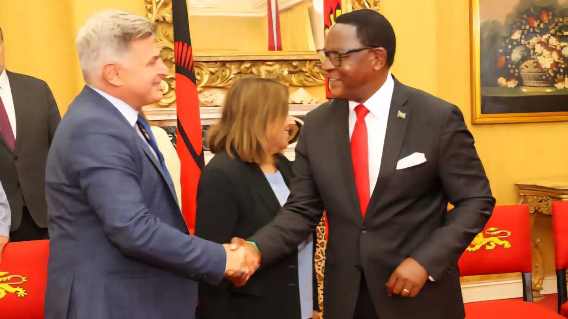 Συνάντηση Φαραντούρη με τον πρόεδρο του Μαλάουι σε αποστολή του Ευρωπαϊκού Κοινοβουλίου ενόψει εθνικών εκλογών