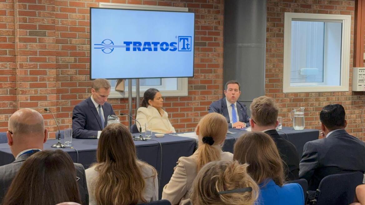 Το «ελληνικό μοντέλο» στη μετανάστευση παρουσίασε ο Μηταράκης στους Συντηρητικούς της Βρετανίας