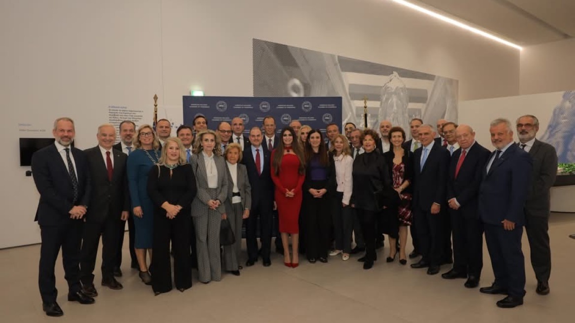 Με το ΔΣ του Ελληνοαμερικανικού Επιμελητηρίου συναντήθηκε η πρέσβης των ΗΠΑ, Κίμπερλι Γκιλφόιλ