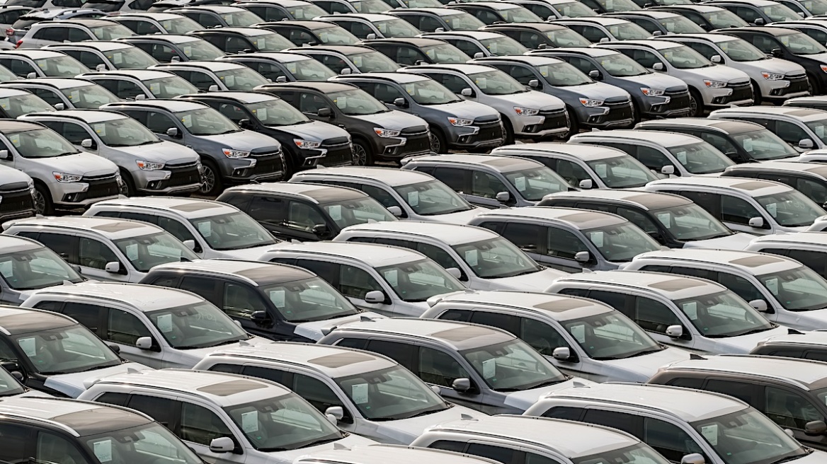 Πωλήσεις αυτοκινήτων: Οι αυξήσεις και οι μειώσεις - Τι γίνεται στην Ελλάδα;
