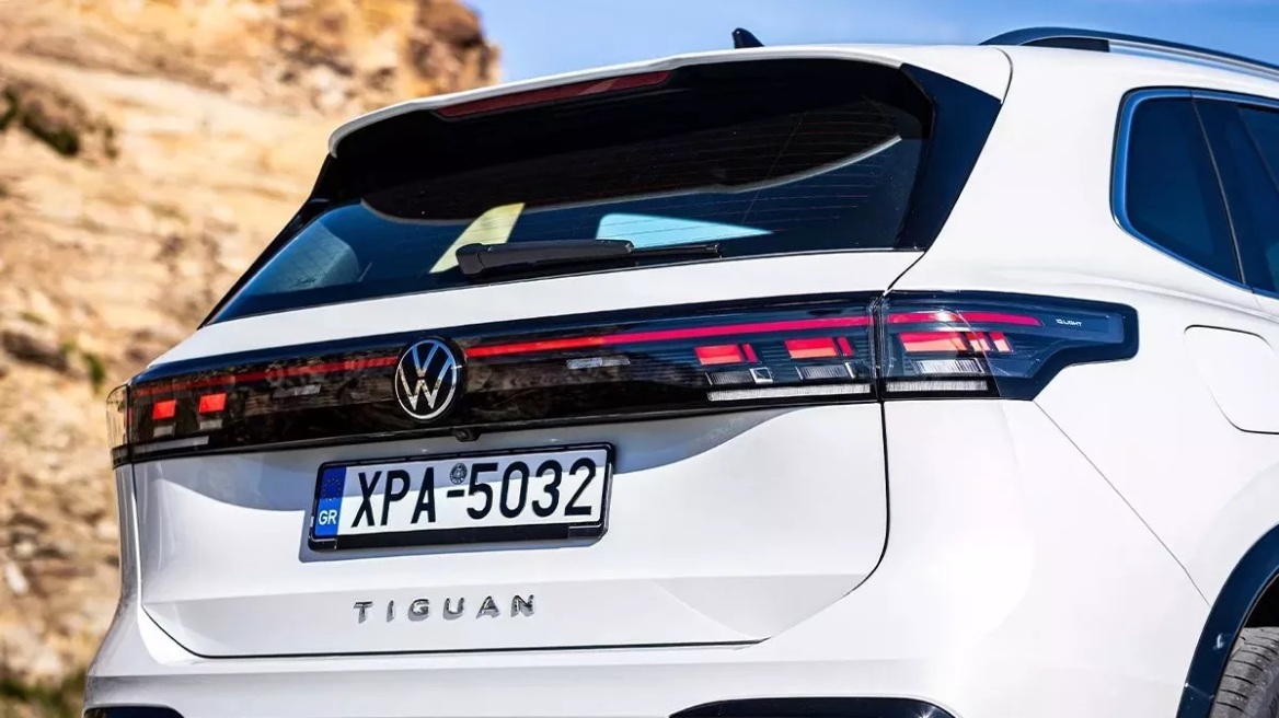 Πρωτοφανές: Χιλιάδες αυτοκίνητα χωρίς πινακίδες στην Ελλάδα