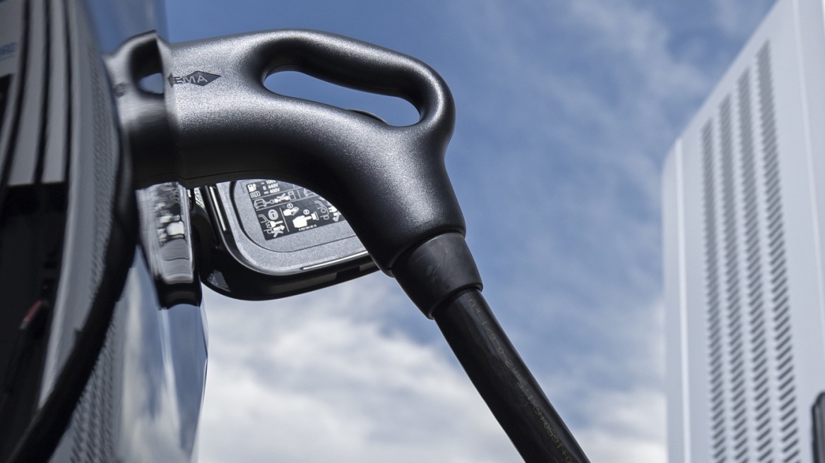 Προσπάθησαν να κλέψουν φορτιστή και είναι σε κρίσιμη κατάσταση στο νοσοκομείο