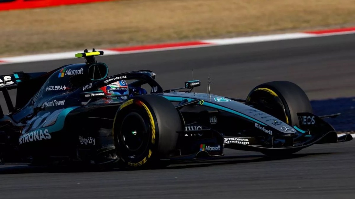 F1 GP Κίνας: Ο Αντονέλι παίρνει την πρώτη του pole! (+video)