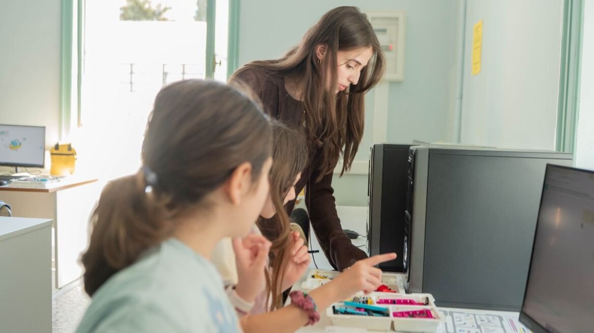 Τεχνολογία, δημιουργικότητα και ομαδικότητα: 40 μαθητές συμμετείχαν στο πρόγραμμα STEM και ήπιες δεξιότητες