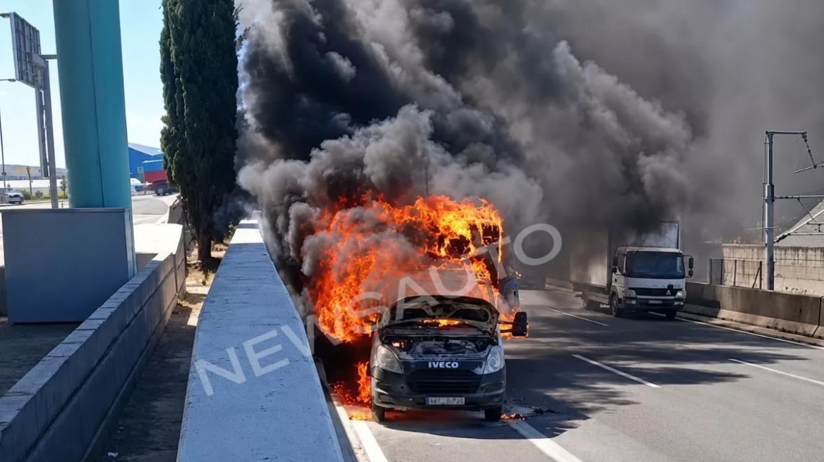 Ρεκόρ πυρκαγιών στους δρόμους: Γιατί λαμπαδιάζουν τα αυτοκίνητα της Ελλάδας