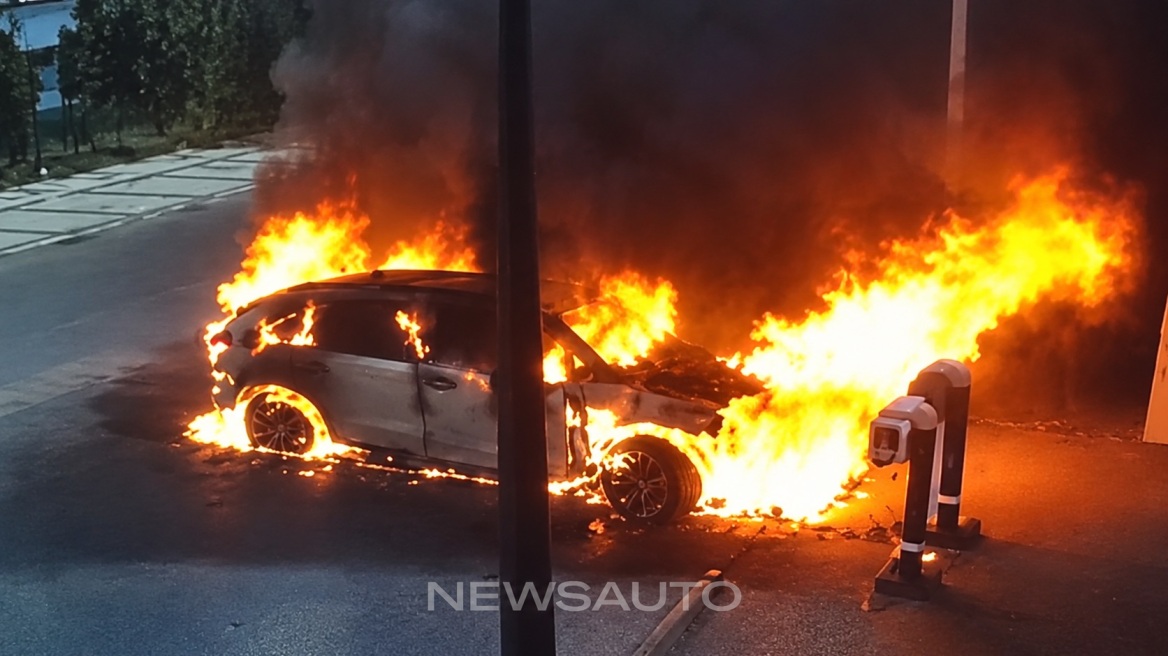 Video: Στις φλόγες το «καμάρι» του Ερντογάν