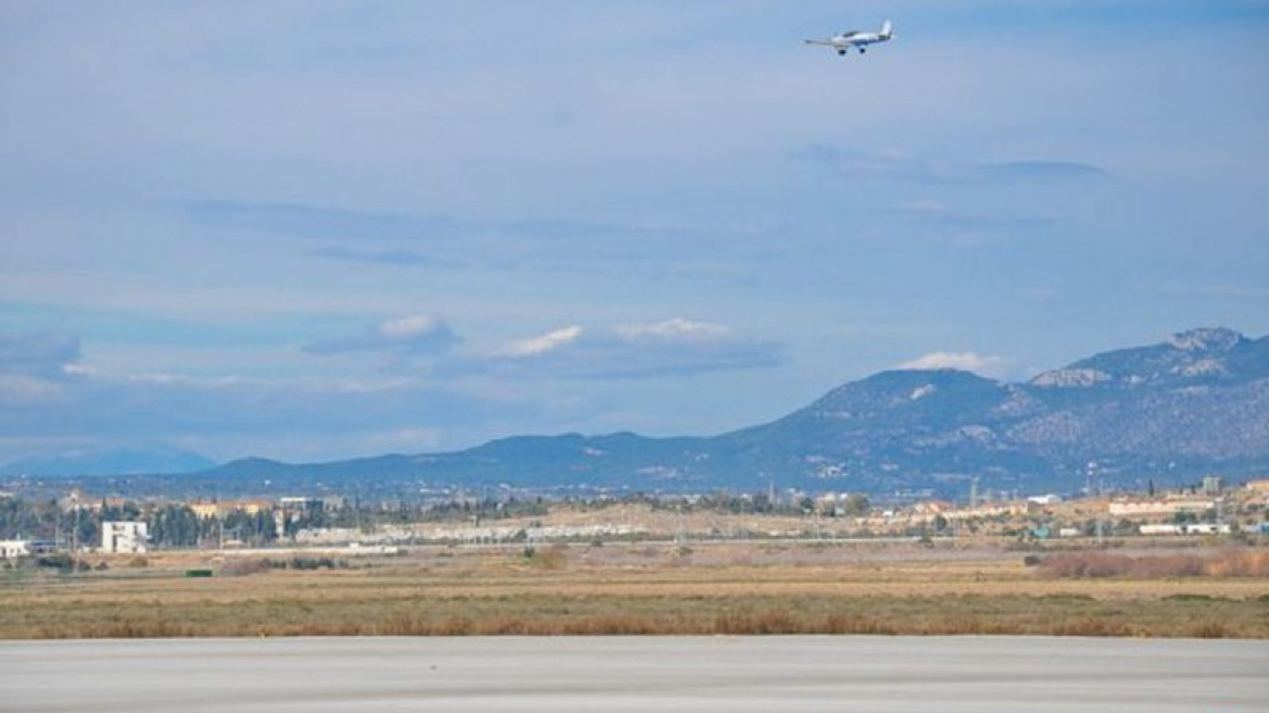 Μέγαρα: Μονοκινητήριο αεροσκάφος προσγειώθηκε σε οικίσκο! 