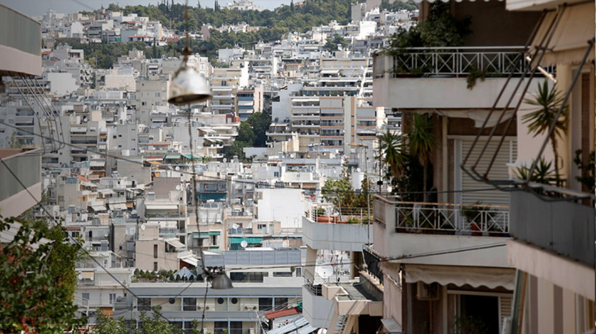 «Κόκκινα δάνεια»: Να... τα «βρουν» οι δανειολήπτες με τις τράπεζες πριν τα distress funds