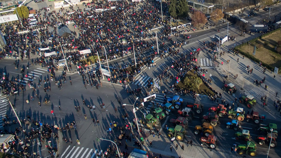 Με «black out» στις Εθνικές Οδούς απειλούν οι αγρότες