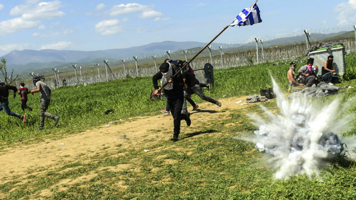 Φωτογραφίες και βίντεο από την έκρηξη βίας στην Ειδομένη