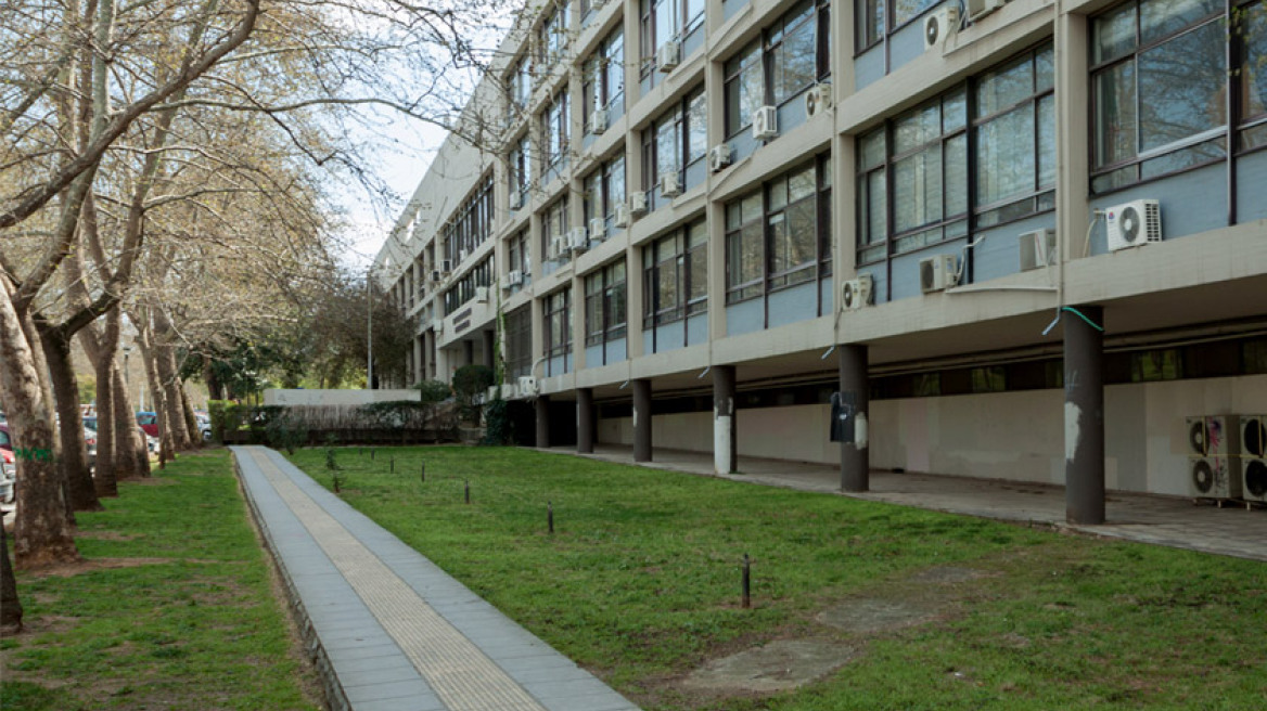 Στη φυλακή οι δύο από τους τρεις κατηγορούμενους για τον βιασμό στο ΑΠΘ