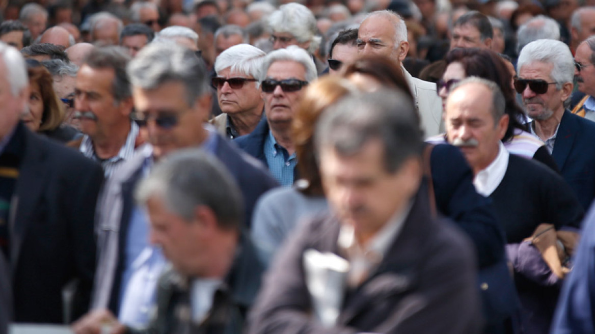 Σχέδιο για κατάργηση των συντάξεων πριν τα 62 έτη