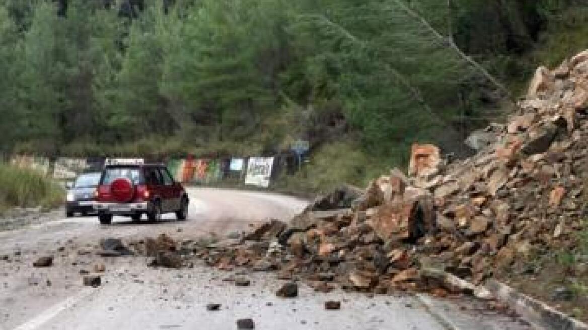 Κίνδυνος κατολισθήσεων στην Ανδρίτσαινα 