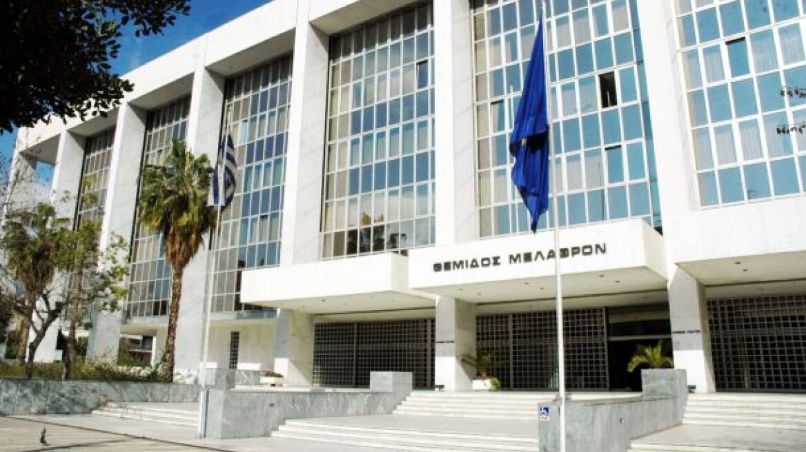 Σύμβαση εξαρτημένης εργασίας, οι συμβάσεις μίσθωσης έργου