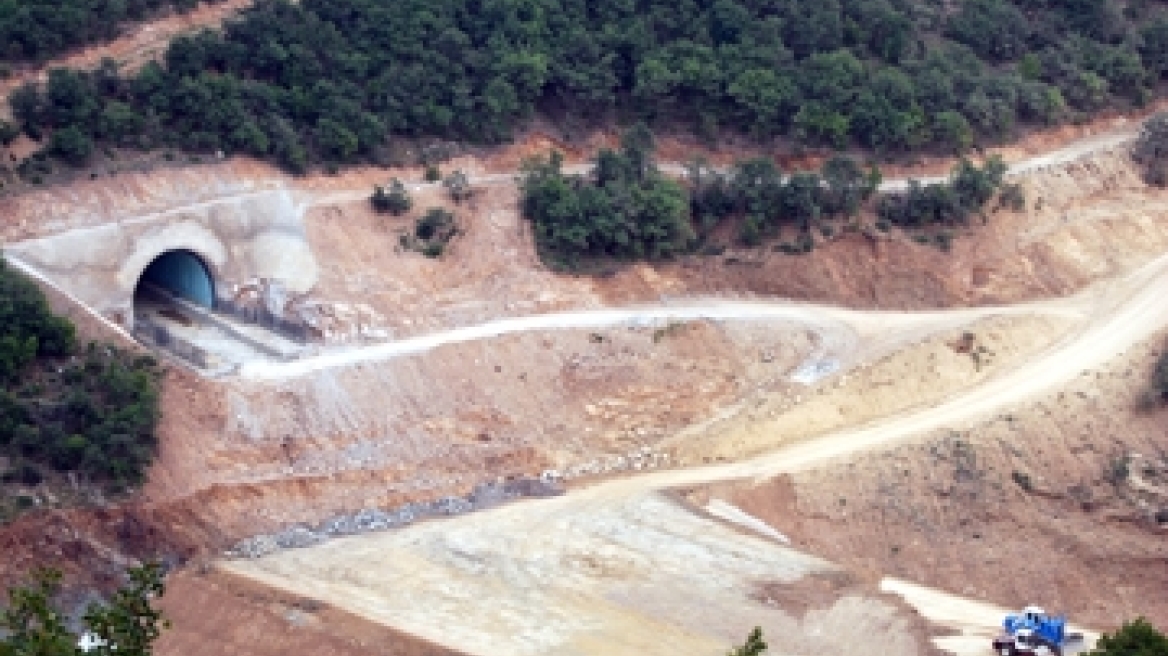 «Σκάλωσε» ο κάθετος άξονας Κομοτηνής – Νυμφαίας 