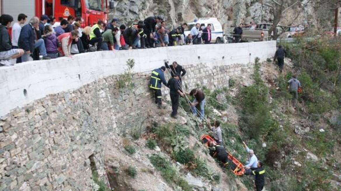 37χρονος έπεσε σε γκρεμό στην Πάτρα!