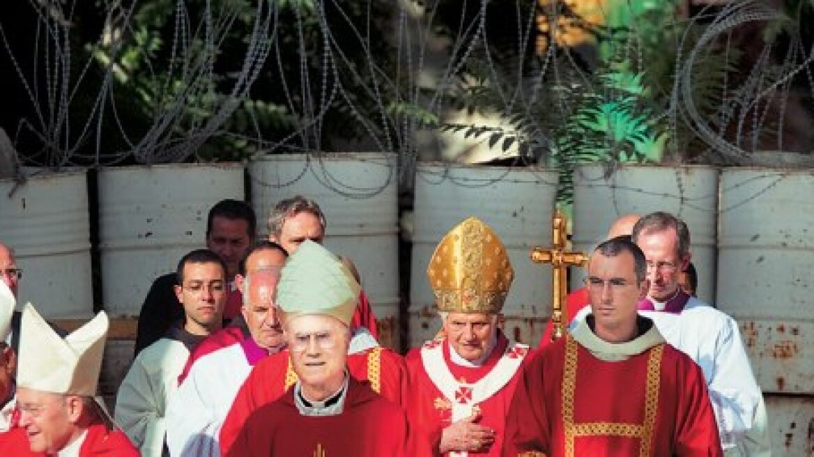 Έκκληση Πάπα για κατάπαυση πυρός στη Λιβύη