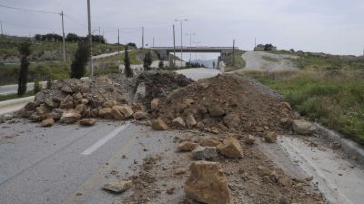 Κλειστή και πάλι η λεωφόρος Λαυρίου